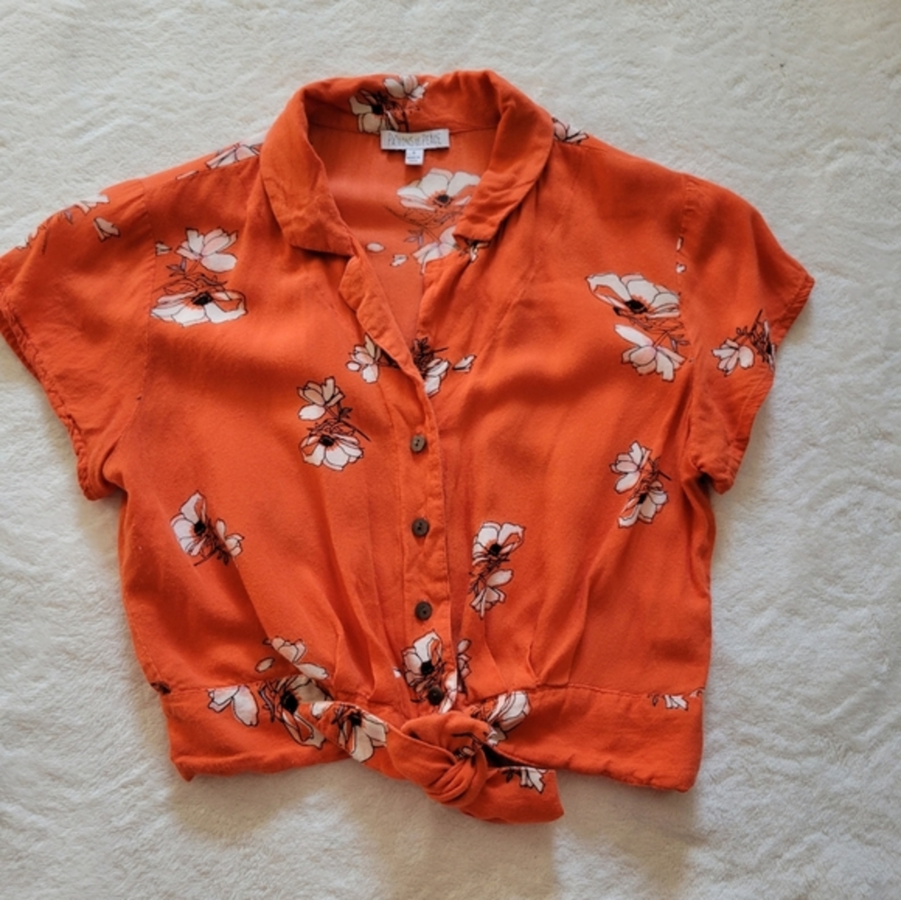 Patrons of peace floral tie front top